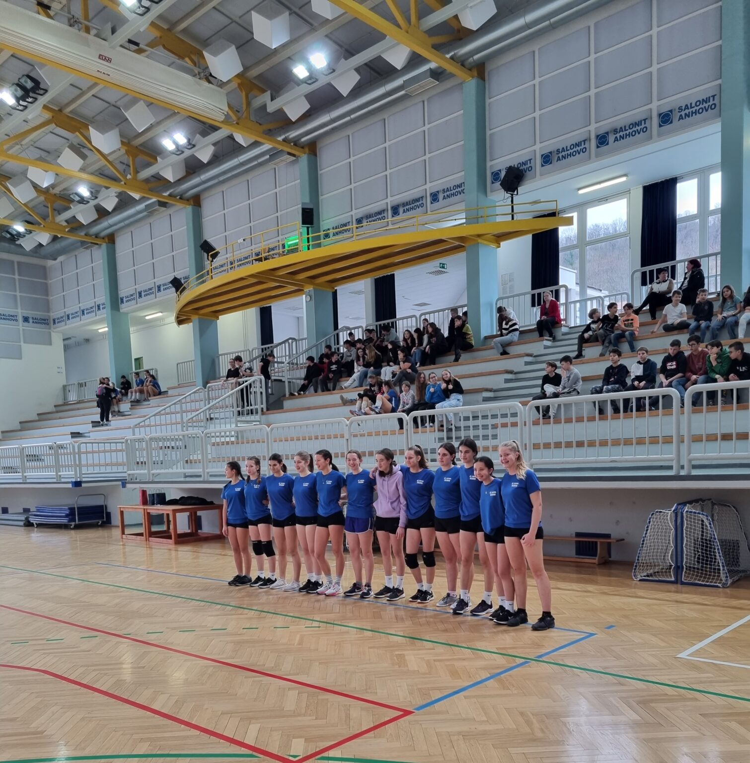 MEDOBČINSKO IN PODROČNO TEKMOVANJE V ODBOJKI ZA DEKLETA | OŠ Tolmin